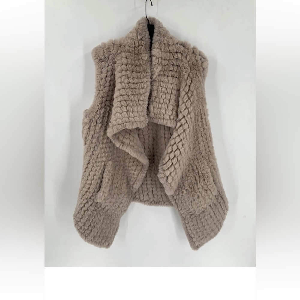 T Tahari vest faux fur